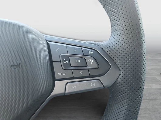 Bild eines T-Roc R-Line eTSI DSG