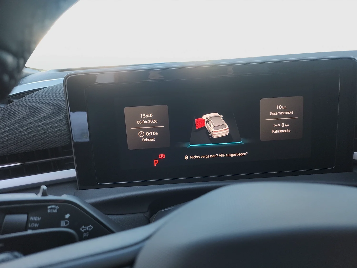 Bild eines T-Roc R-Line eTSI DSG