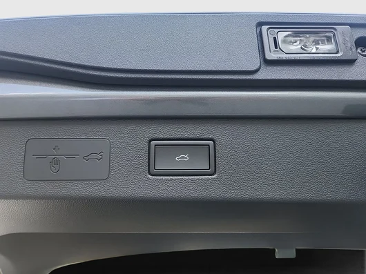 Bild eines T-Roc R-Line eTSI DSG