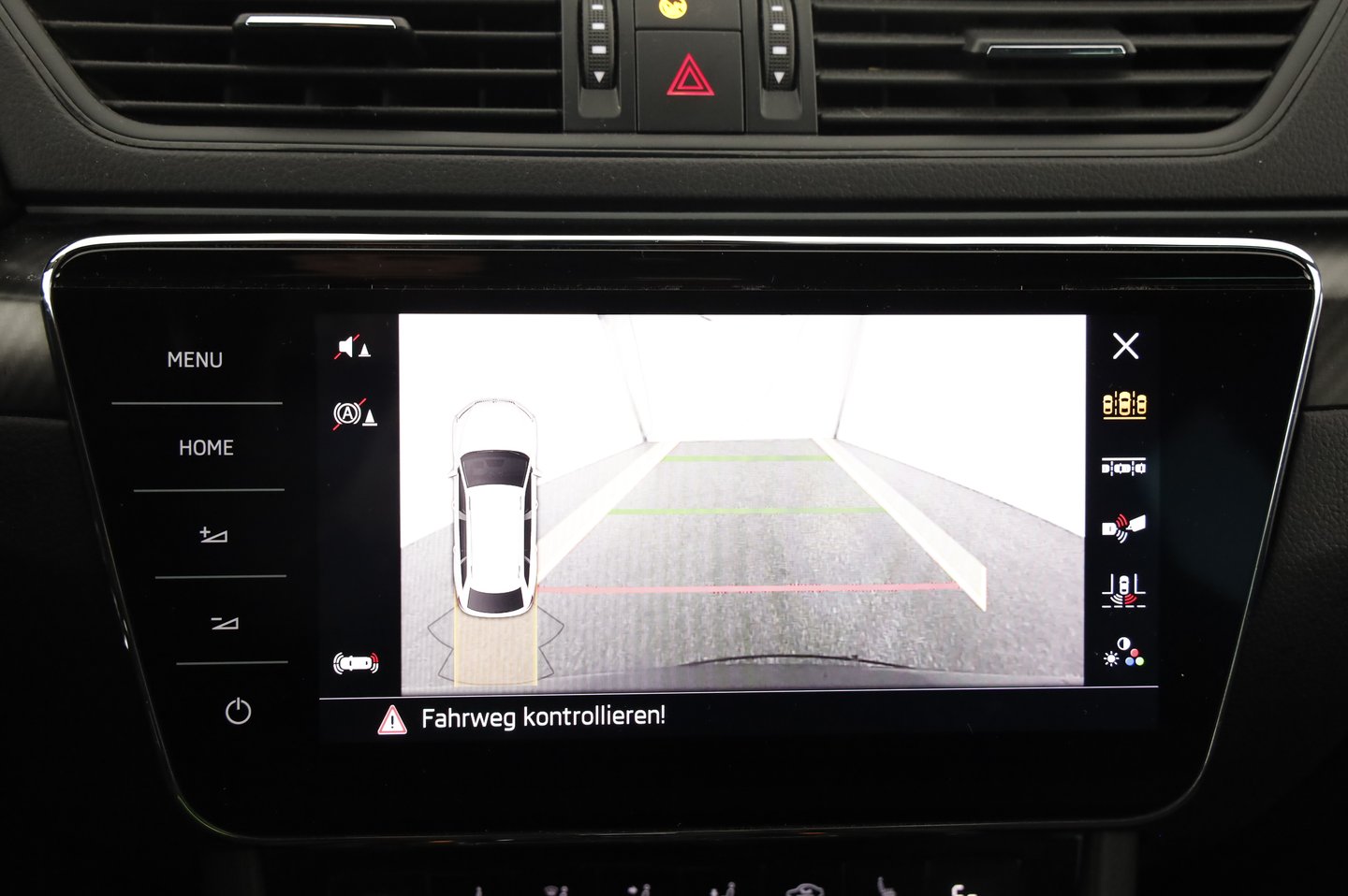 Škoda SUPERB Combi iV SPORTLINE DSG | Bild 13 von 19