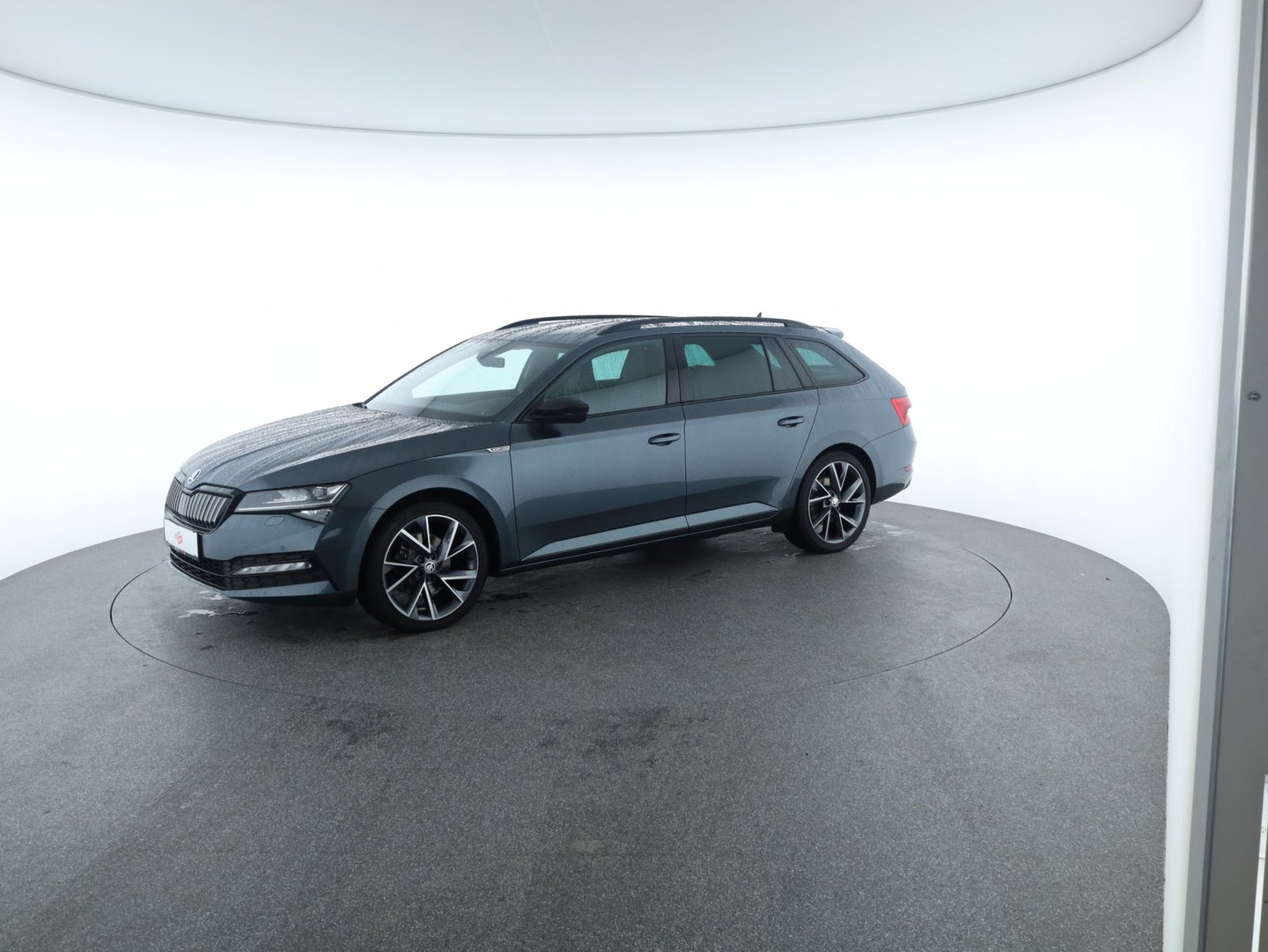 Bild eines Škoda SUPERB Combi iV SPORTLINE DSG