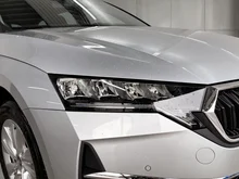 Škoda Octavia Combi Selection TSI mHEV DSG in Brillant-Silber Metallic