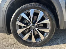 Škoda Kodiaq Selection iV TSI DSG in Graphit-Grau Metallic