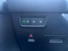 Škoda Kodiaq Selection iV TSI DSG in Graphit-Grau Metallic