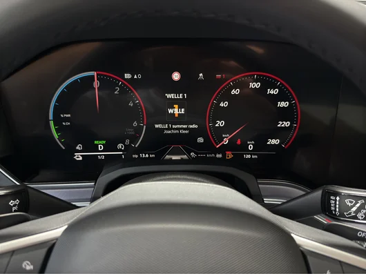 Bild eines VW Touareg R eHybrid TSI 4M. Final Edition