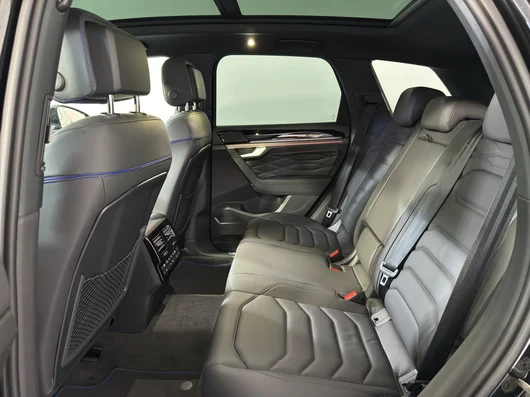 Bild eines VW Touareg R eHybrid TSI 4M. Final Edition