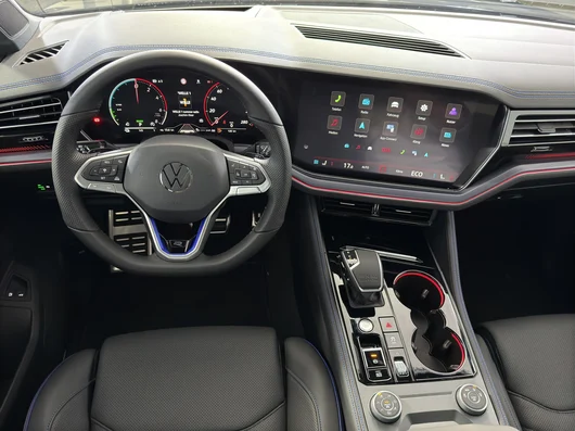 Bild eines VW Touareg R eHybrid TSI 4M. Final Edition