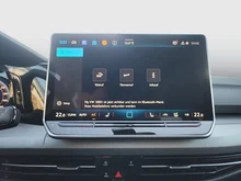 VW Golf Variant Business mHeV DSG in Grenadillschwarz Metallic