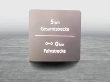 VW Golf Variant Business mHeV DSG in Grenadillschwarz Metallic