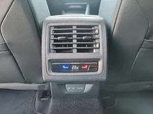 VW Golf Variant Business mHeV DSG in Grenadillschwarz Metallic