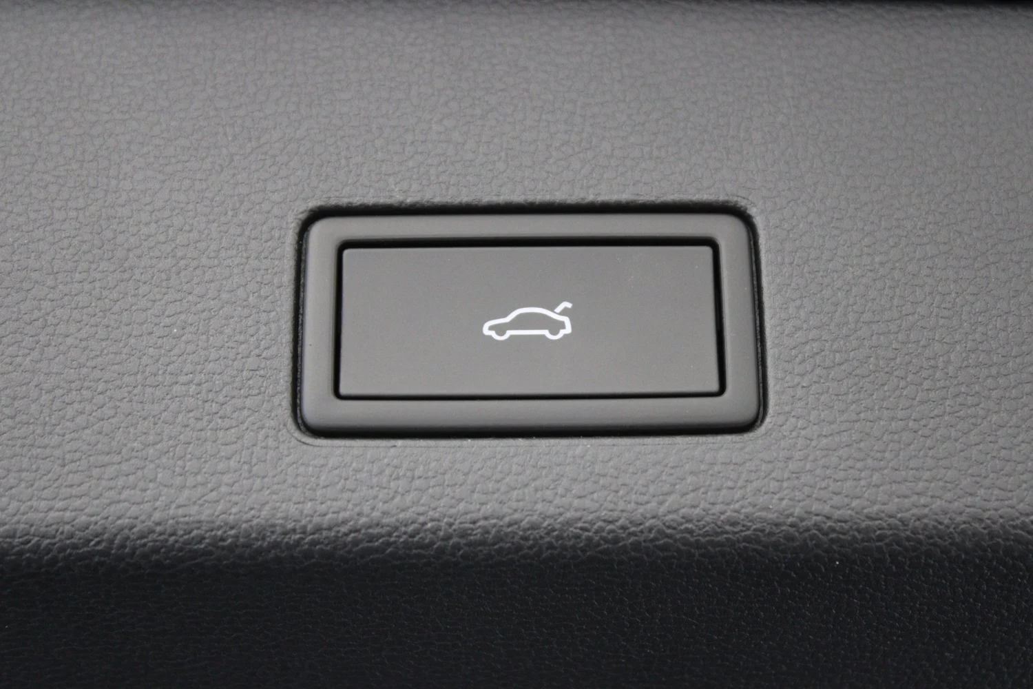 Bild eines Golf Variant Business mHeV DSG