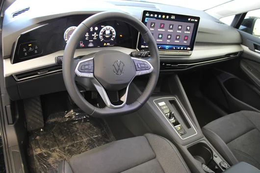 Bild eines Golf Variant Business mHeV DSG