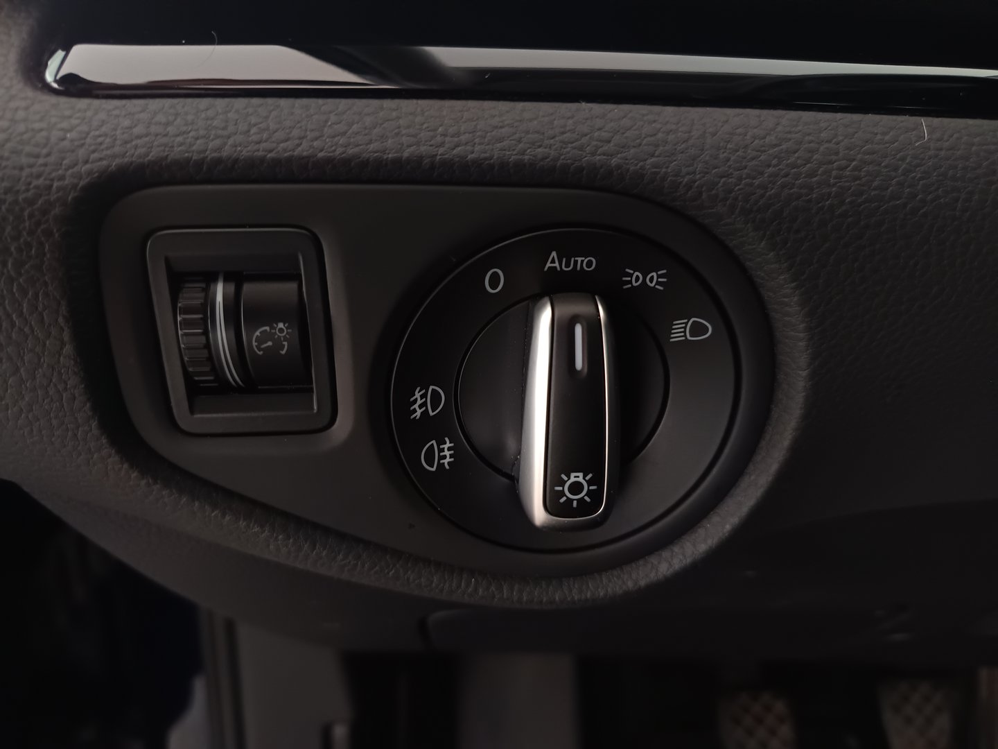 VW Sharan Business+ TDI SCR 5-Sitzer | Bild 12 von 36