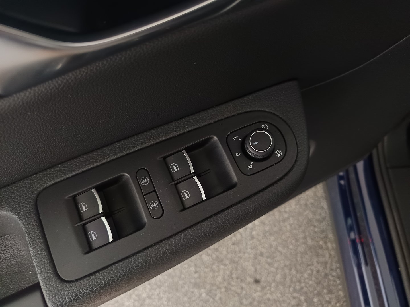 VW Sharan Business+ TDI SCR 5-Sitzer | Bild 11 von 36