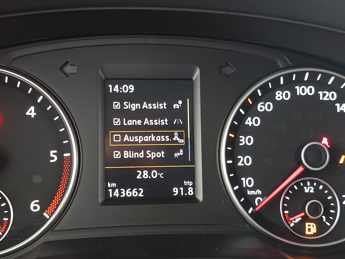 VW Sharan Business+ TDI SCR 5-Sitzer | Bild 33 von 36