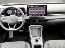 VW T-Roc Life eTSI DSG in Pure White Dach Black Uni