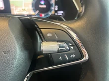 Škoda Octavia Combi Ambition TDI DSG in Black-Magic Perleffekt