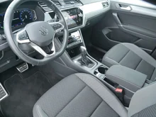 VW Touran Comfortline 2,0 BMT TDI in Deep Black Perleffekt