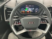Audi Q4 e-tron 45 e-tron quattro in MYTHOSSCHWARZ METALLIC