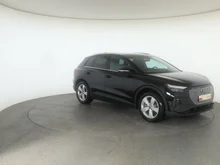 Audi Q4 e-tron 45 e-tron quattro in MYTHOSSCHWARZ METALLIC