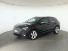 Audi Q4 e-tron 45 e-tron quattro in MYTHOSSCHWARZ METALLIC
