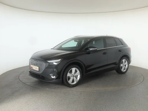 Audi Q4 e-tron Audi Q4 45 e-tron quattro