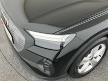 Audi Q4 e-tron 45 e-tron quattro in MYTHOSSCHWARZ METALLIC