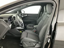 Audi Q4 e-tron 45 e-tron quattro in MYTHOSSCHWARZ METALLIC