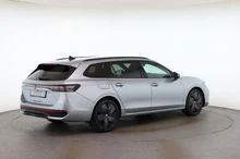 VW Passat Variant Sport eTSI DSG in Oyster Silver Metallic