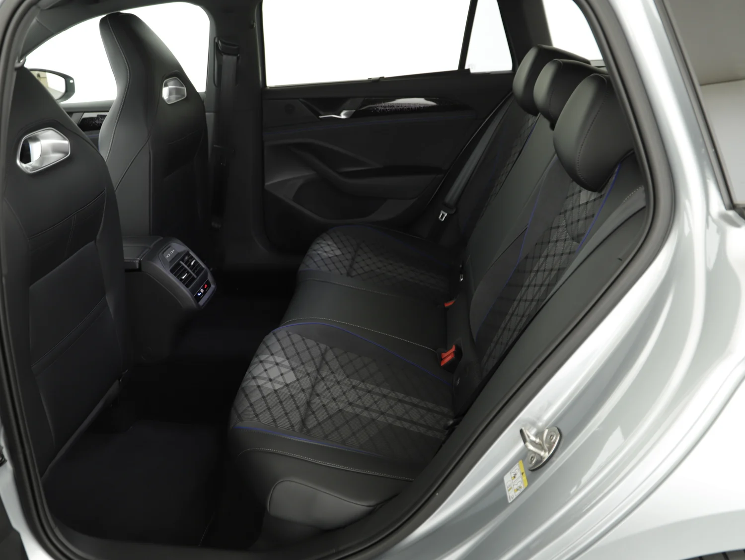 Bild eines VW Passat Variant Sport eTSI DSG