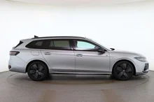 VW Passat Variant Sport eTSI DSG in Oyster Silver Metallic