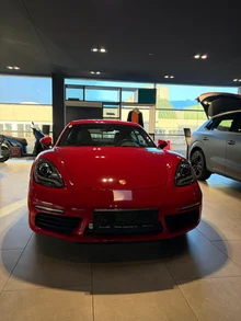 Thumbnail-Foto von Fahrzeug