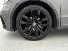 VW Tiguan Sky TDI SCR 4MOTION DSG in Indiumgrau Metallic