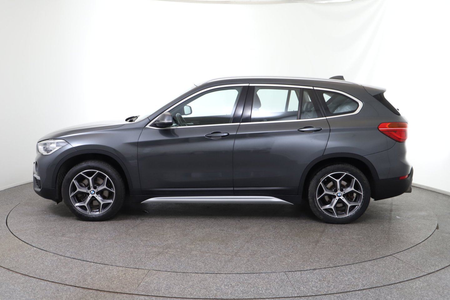 BMW X1 xDrive 20d Aut. | Bild 2 von 29