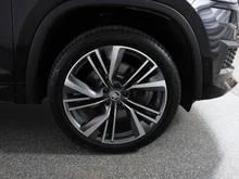 Škoda Kodiaq 4x4 Sportline TDI DSG in Black-Magic Perleffekt