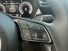 Audi A3 Sportback 30 TFSI in 0E Mythosschwarz Metallic