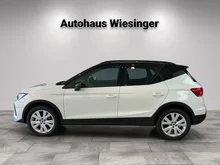 SEAT Arona FR 1.0 TSI in Candy-Weiß Dach Nacht-Schwarz