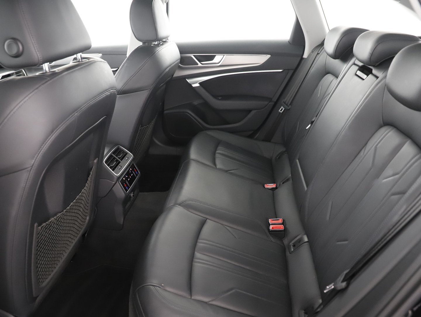 Audi A6 Avant 40 TDI Sport | Bild 10 von 16