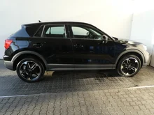 Audi Q2 35 TDI quattro intense in brillantschwarz Klar