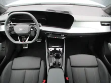 Audi Q3 e-hybrid 200 kW in Gletscherweiß Metallic