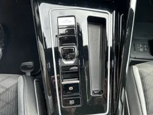 VW Golf Variant R-Line TDI DSG in Delfingrau Metallic