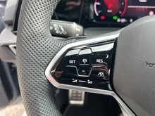 VW Golf Variant R-Line TDI DSG in Delfingrau Metallic