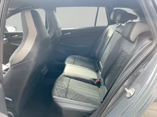 VW Golf Variant R-Line TDI DSG in Delfingrau Metallic