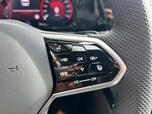 VW Golf Variant R-Line TDI DSG in Delfingrau Metallic