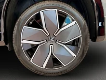 VW Tayron Sport TDI DSG in Cipressino-Grün Metallic