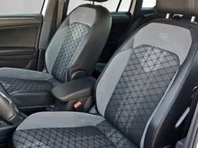 VW Tiguan R-Line TDI DSG in PURE WHITE