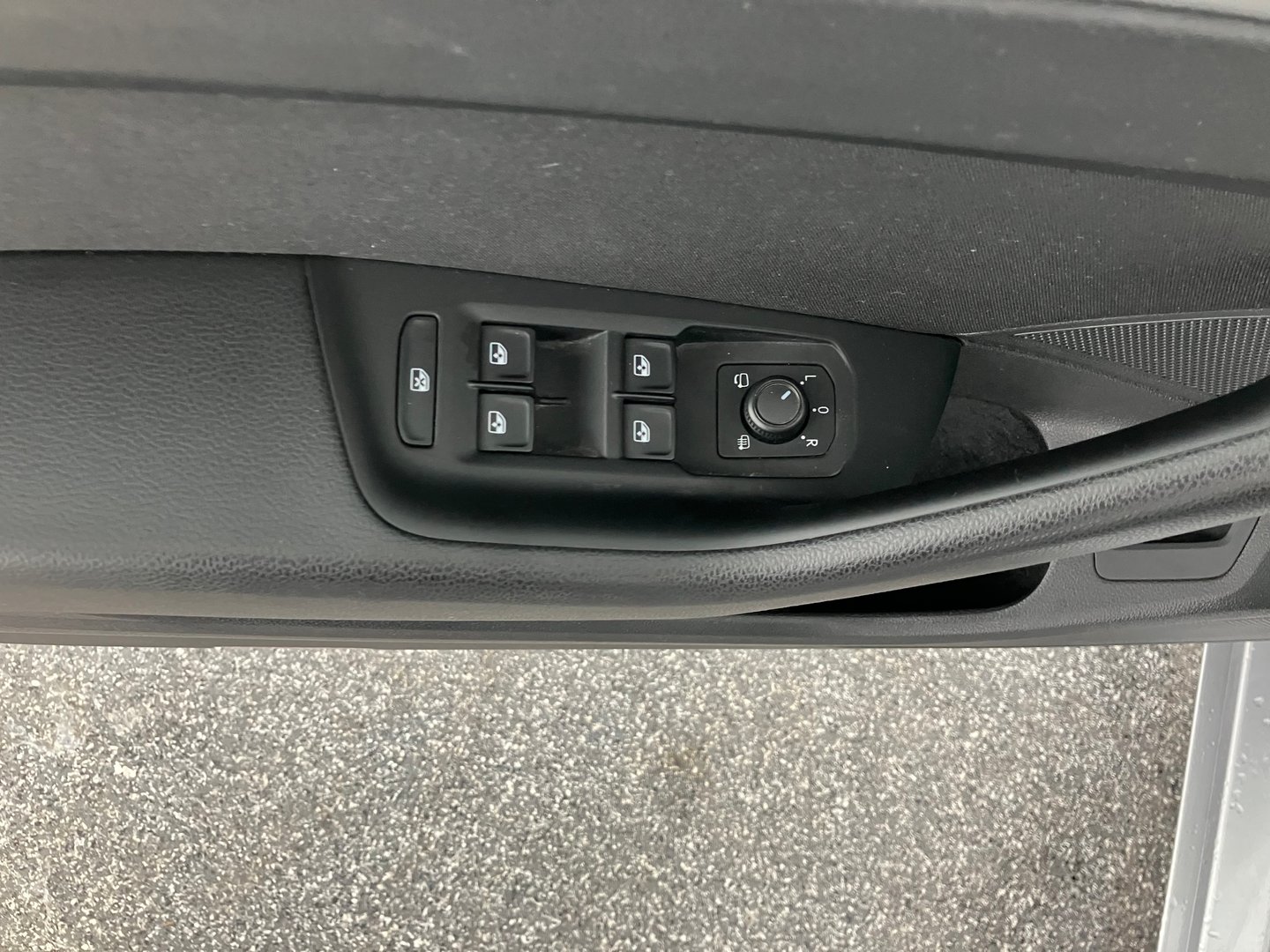 VW Passat Variant Comfortline TDI SCR DSG | Bild 4 von 16