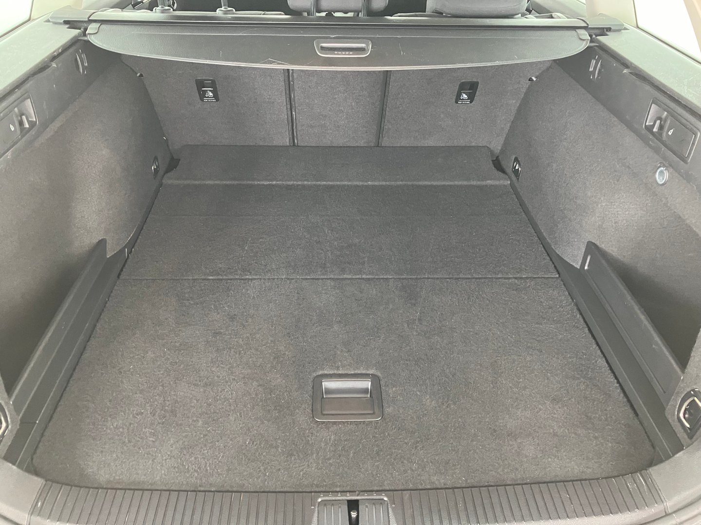 VW Passat Variant Comfortline TDI SCR DSG | Bild 13 von 16