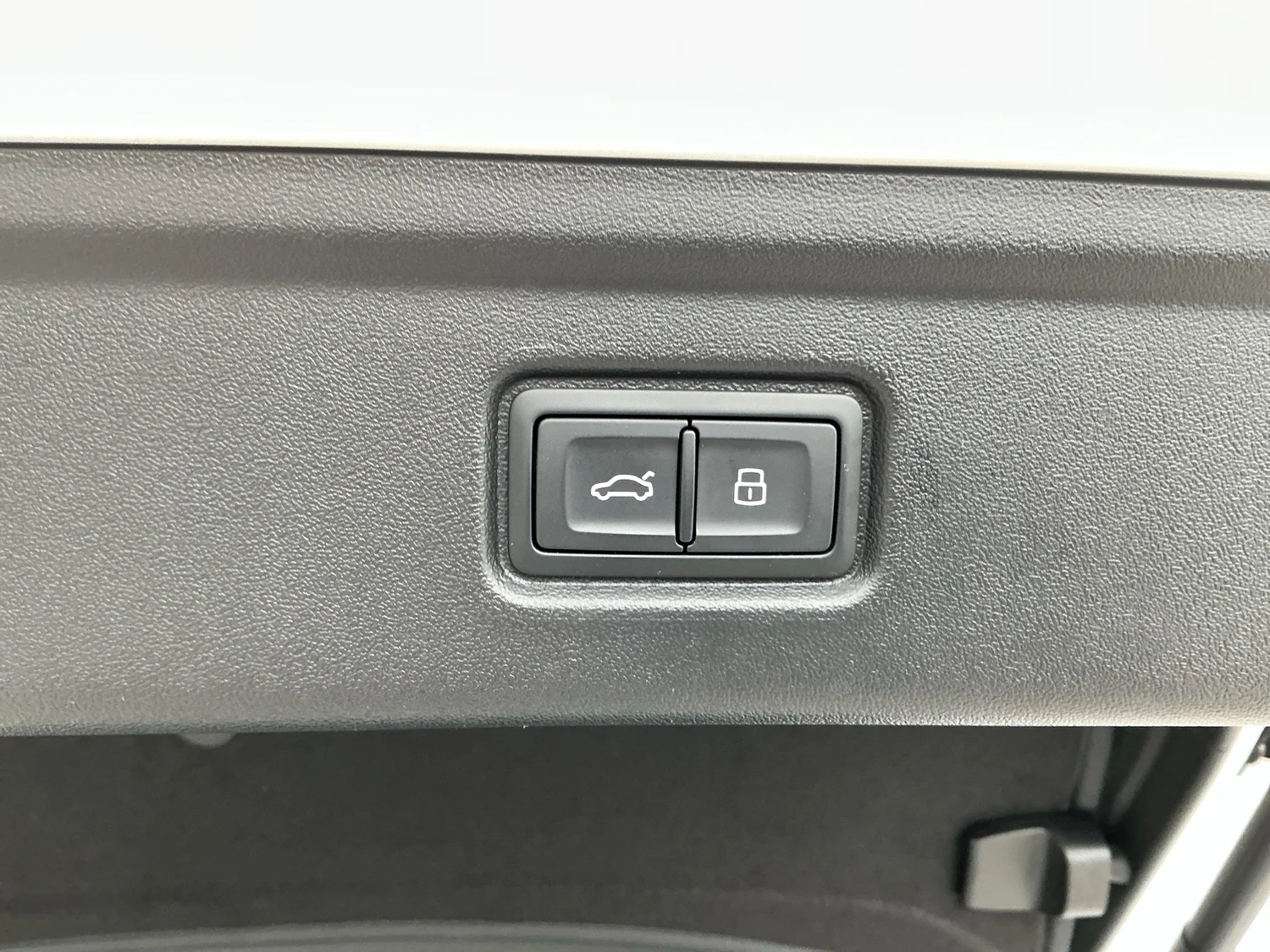 Bild eines Audi S6 Avant e-tron