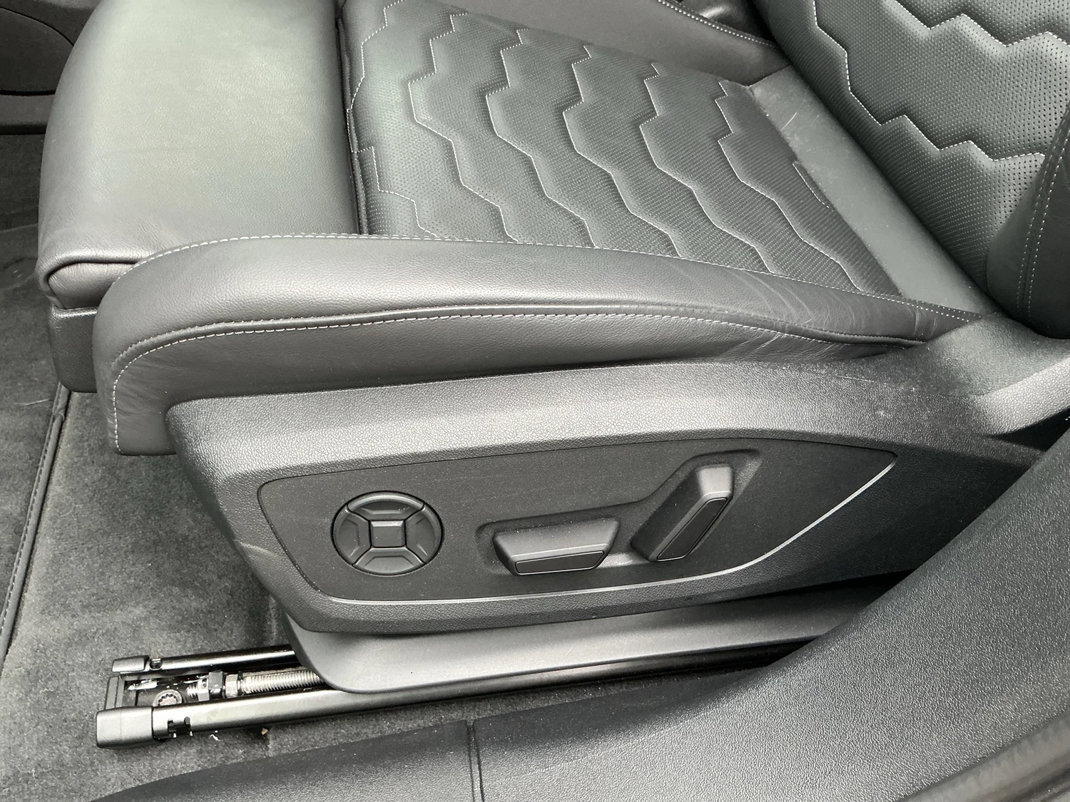 Bild eines Audi S6 Avant e-tron